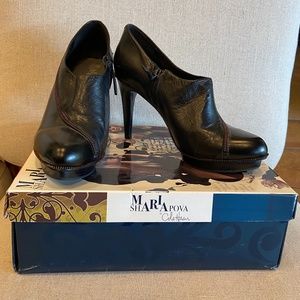 Cole Haan Maria Sharapova Black Sage Booties Size 9